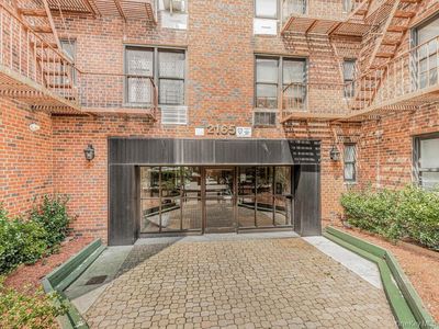 2165 Matthews Avenue #4A