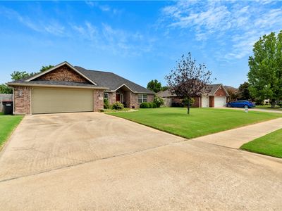 776 Chateau Ave