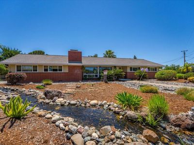 3255 Panorama Dr
