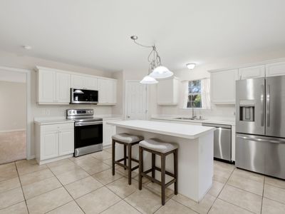 8131 Country Bay Blvd