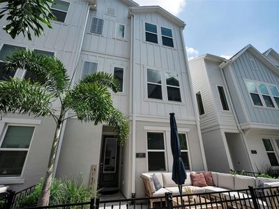 2458 Mangum Ct
