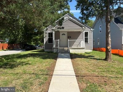 900 Central Ave