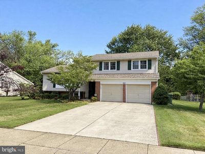 647 Guilford Rd