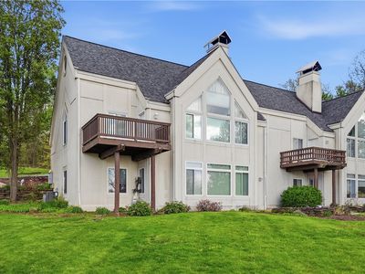 7 Ridgemead Fields Dr