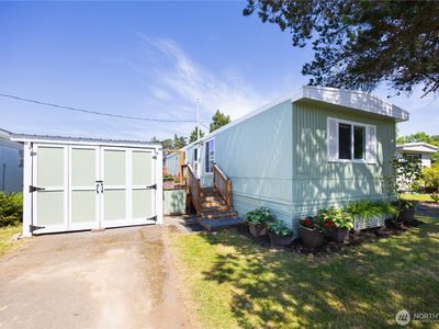 2400 Donovan Avenue #35