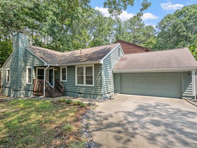 27 Clover Dr
