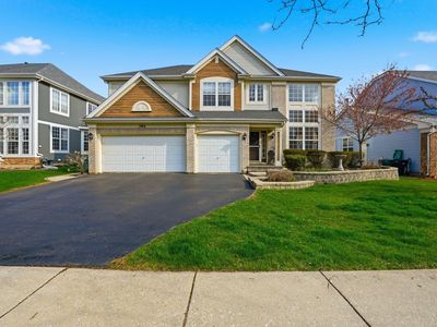 392 E 17th Pl