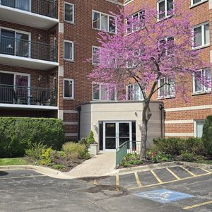 5360 N Lowell Ave APT 510