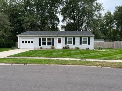 2001 Shaker Dr