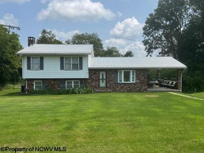 52 Howesville Dr