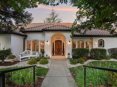 1740 Vista Del Monte