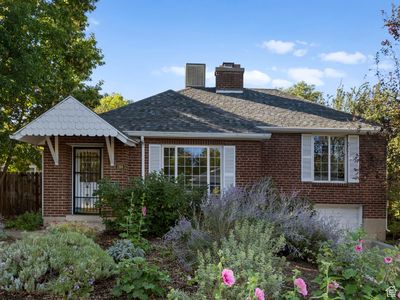 1198 E Harrison Ave S