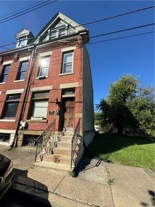 1919 Manhattan St
