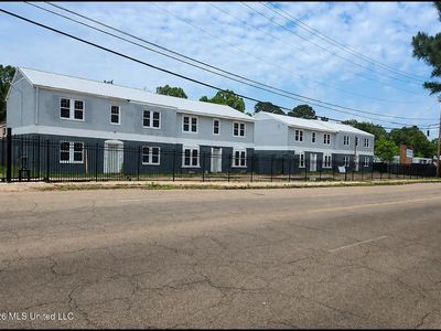 1021 Raymond Rd