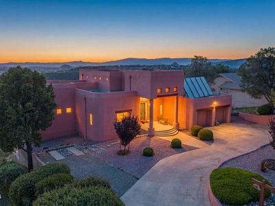 680 Panorama Dr