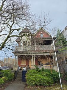 729 Main St