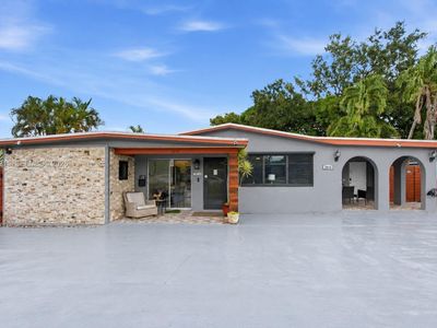 Property at 2616 NE 6th Ave, Wilton Manors, FL