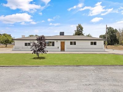 6125 E Mount Whitney