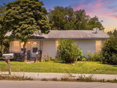 431 W Petaluma Blvd