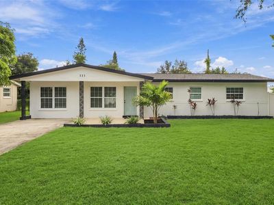 221 N DUNCAN AVENUE