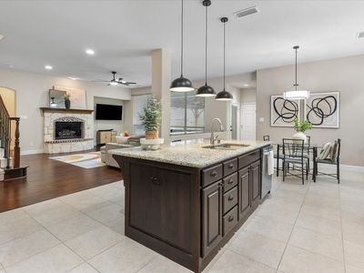 3418 Meadowside Dr