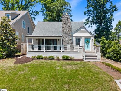39 Douglas Dr