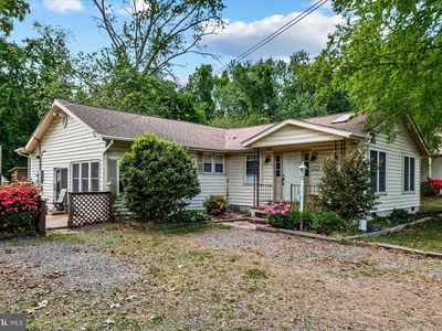 797 Forest Grove Rd