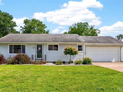 402 Rose Dr