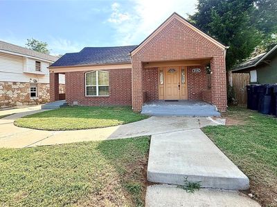 2135 N Lottie Ave