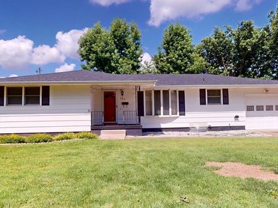 180 West Ave