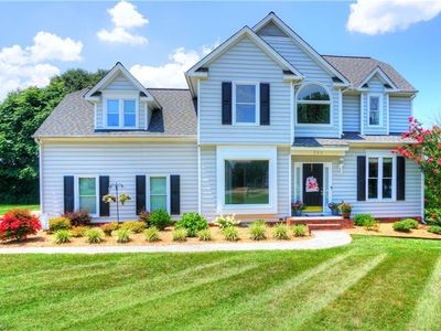 111 Lonetree Ct