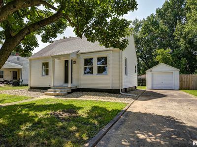 33 Illini Dr