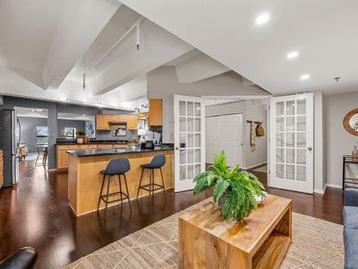 270 E Highland AVENUE #111