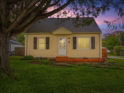 Property at 115 Tallmadge Rd, North Syracuse, NY