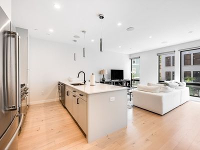 340 W 2nd St #3