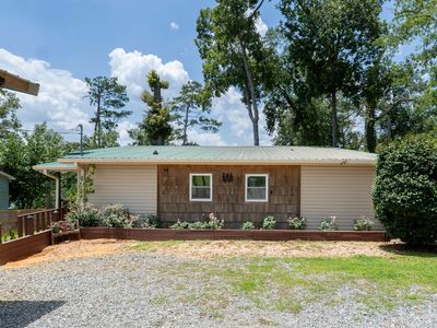 884 S Lake Dr