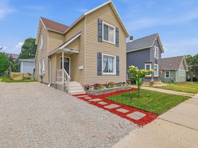 206 4th St