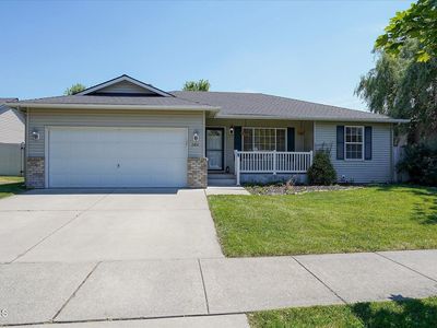 2416 N Mackenzie Dr