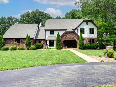 1805 Bramblewood Lane