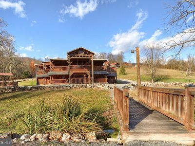 232 Laurel Rock Ln