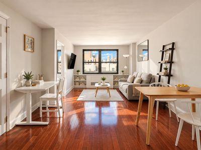 200 E 24th St APT 1708