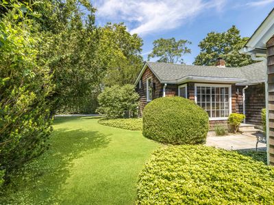 Property at 471 Scuttle Hole Rd, Water Mill, NY