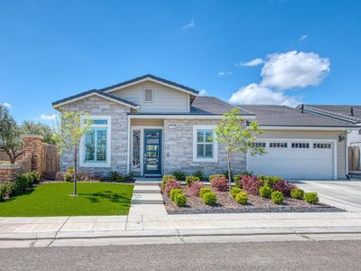 736 Huntington Ave S