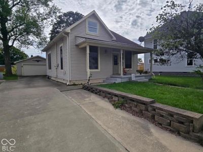 2009 Plum St