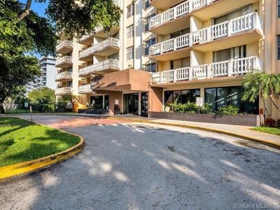 15600 NW 7th Ave #717