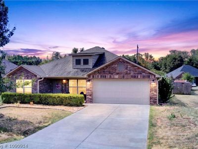 2305 Regency Ln