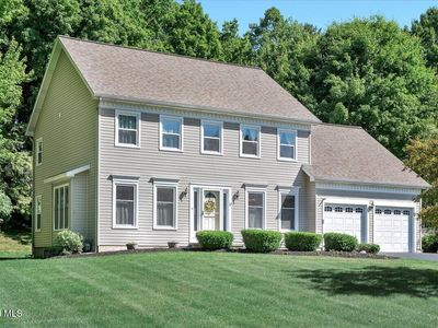 17 Christopher Way