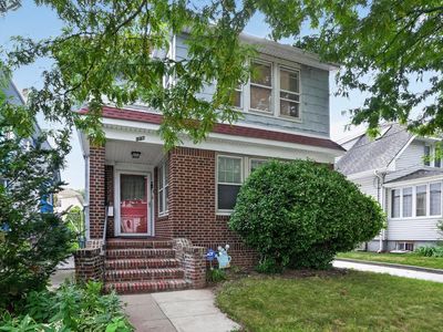 937 E 39th Street