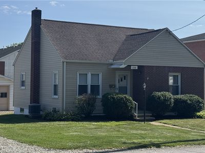 1334 Locust St