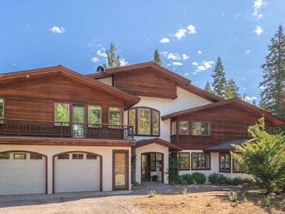 3126 Sierra Crest Ct